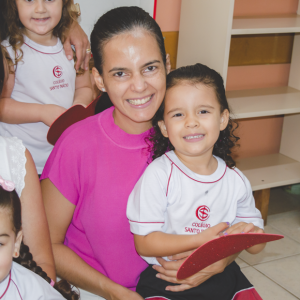 EDUCAÇÃO INFANTIL: SINGELOS GESTOS E SORRISOS, ORAÇÕES E BENÇÃOS - DIA DAS MÃES 2024